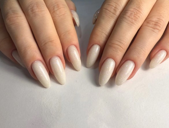 Акрилгель для маникюра: что это и зачем он нужен